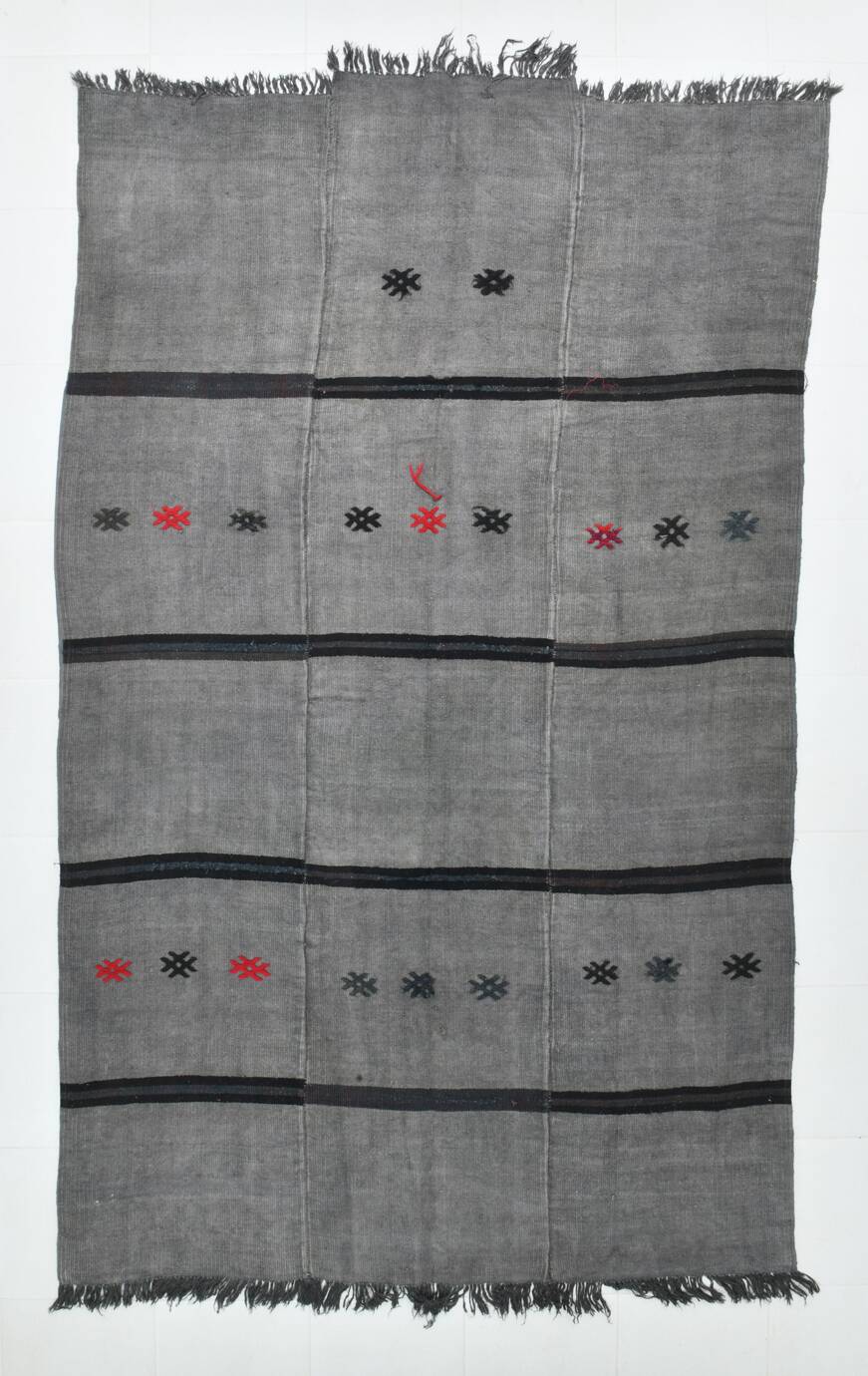Tapis kilim turc gris et noir de style moderne du milieu du siècle, 190 x 306 cm