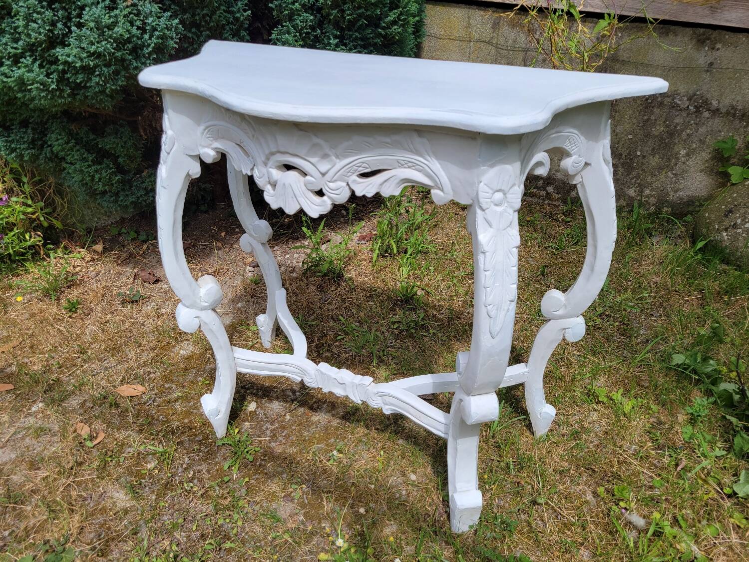 Painted wooden console