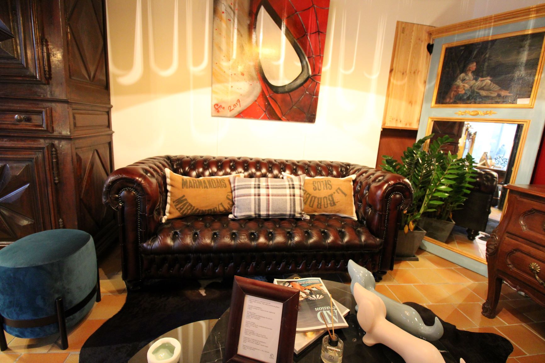 Real chesterfield sofa in dark brown tins