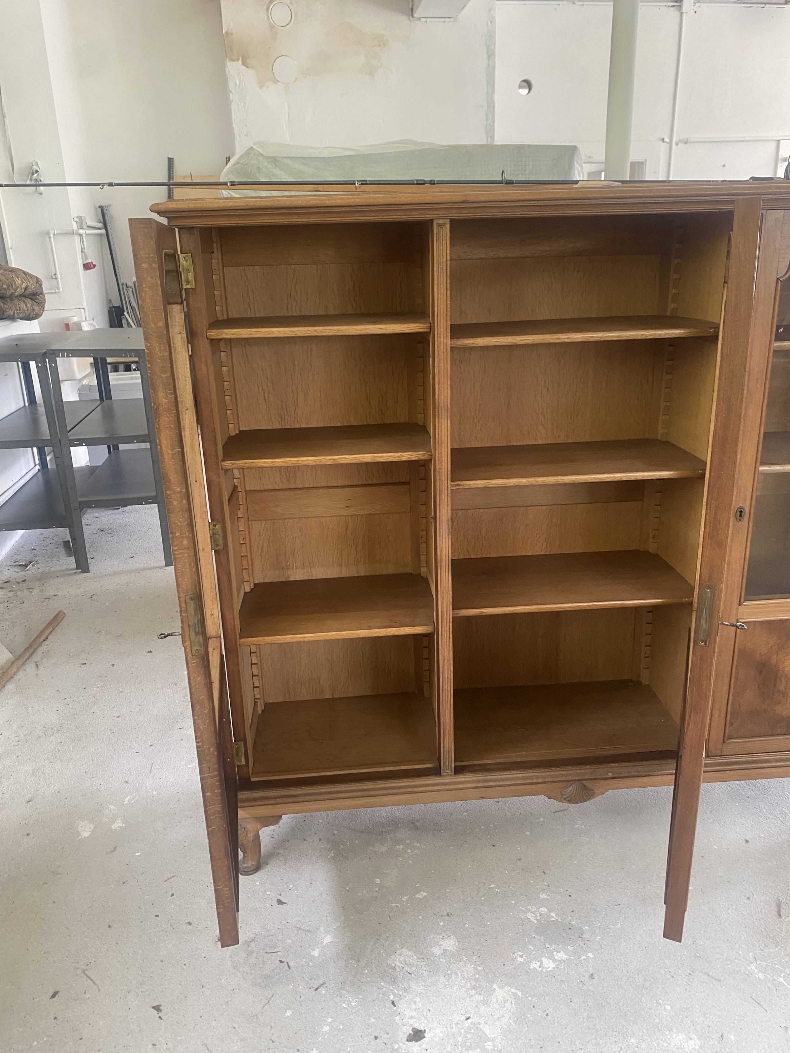 Vaisselier en bois fin