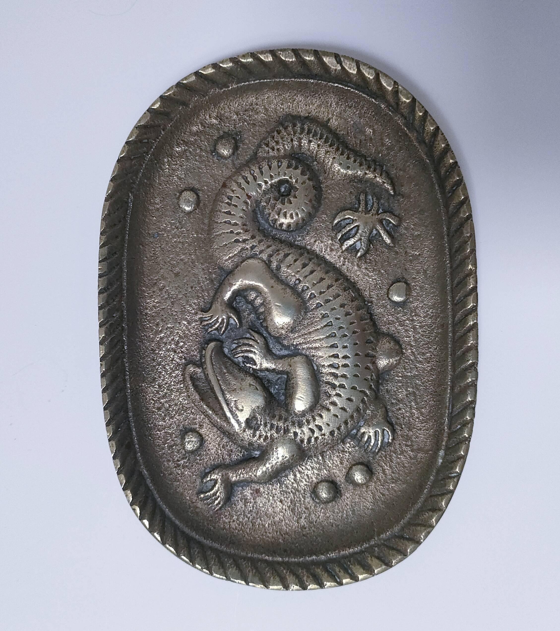 Gold-plated bronze crocodile emptier