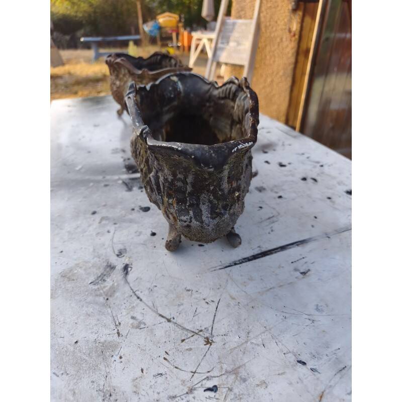 Pair of cast iron planters from 1900 in Charleville - Mézières