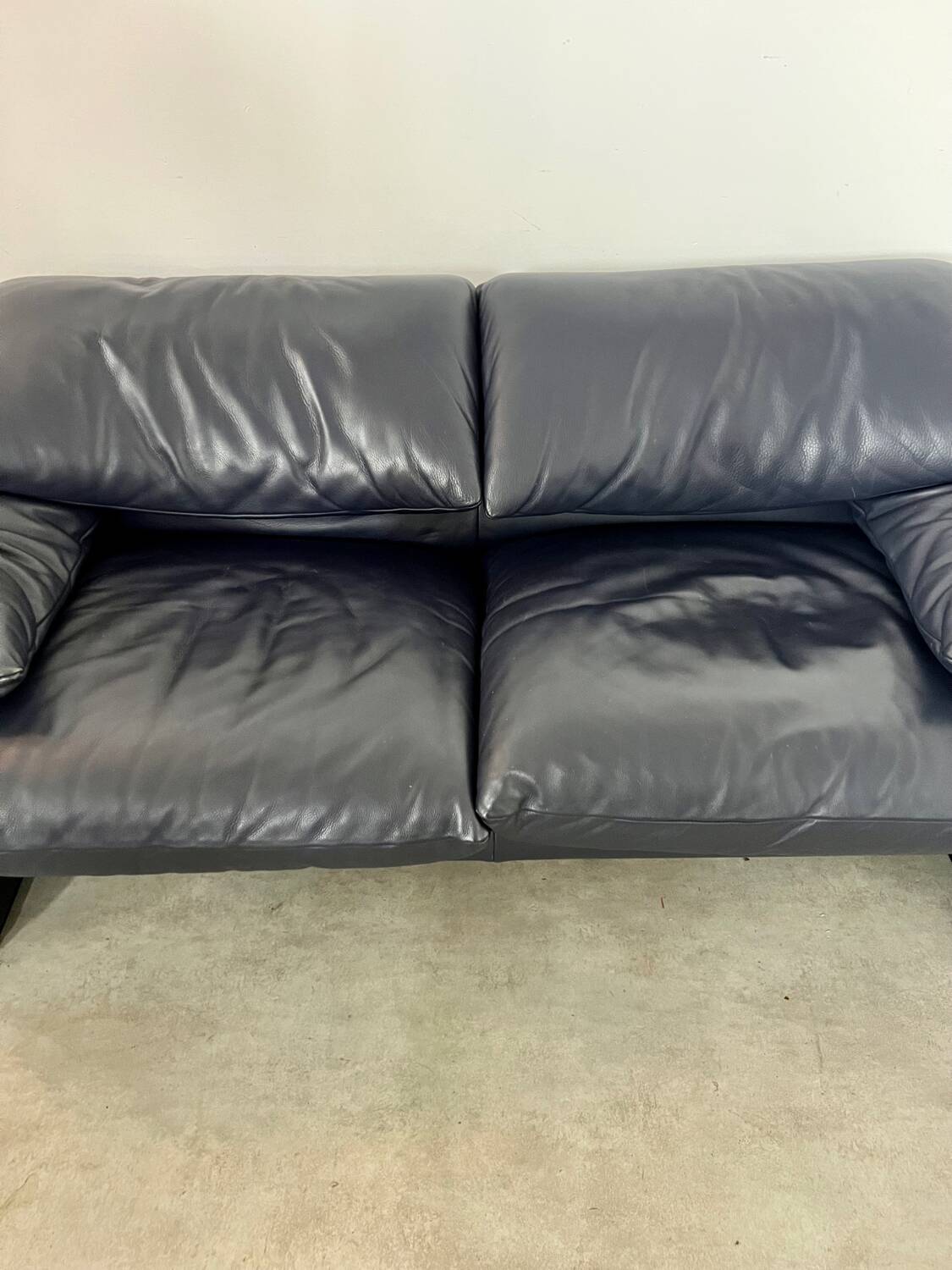 Maralunga sofa designer Vico MAGISTRETTI cassina in vintage midnight blue leather