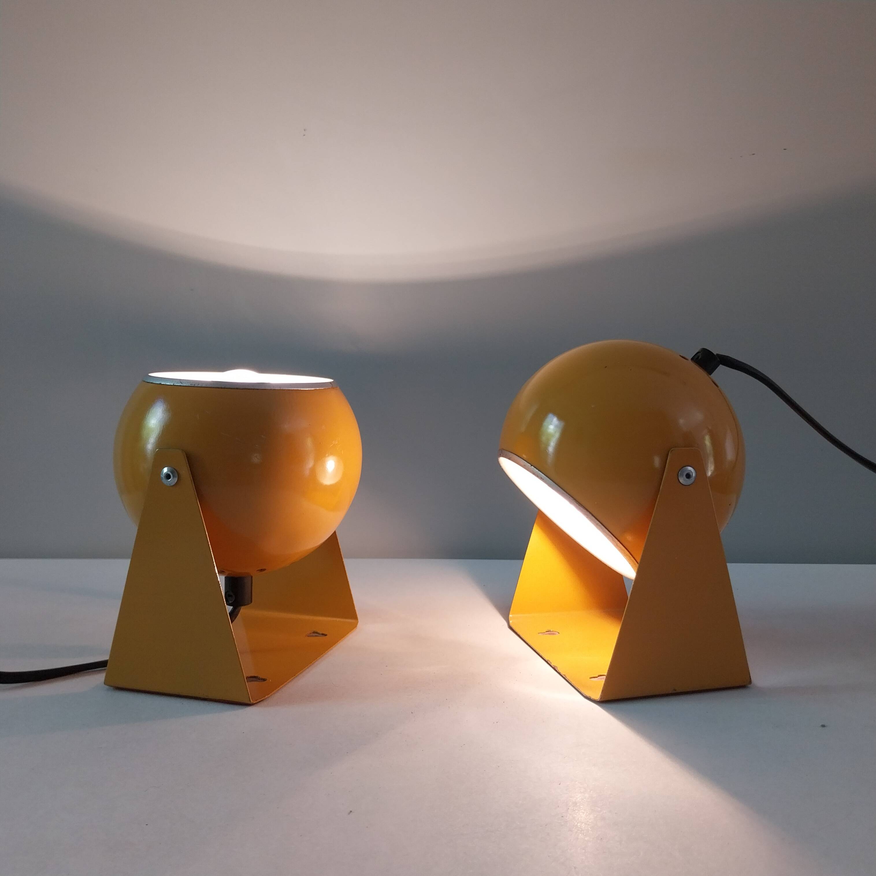 Paire de lampes de table italiennes des années 70.