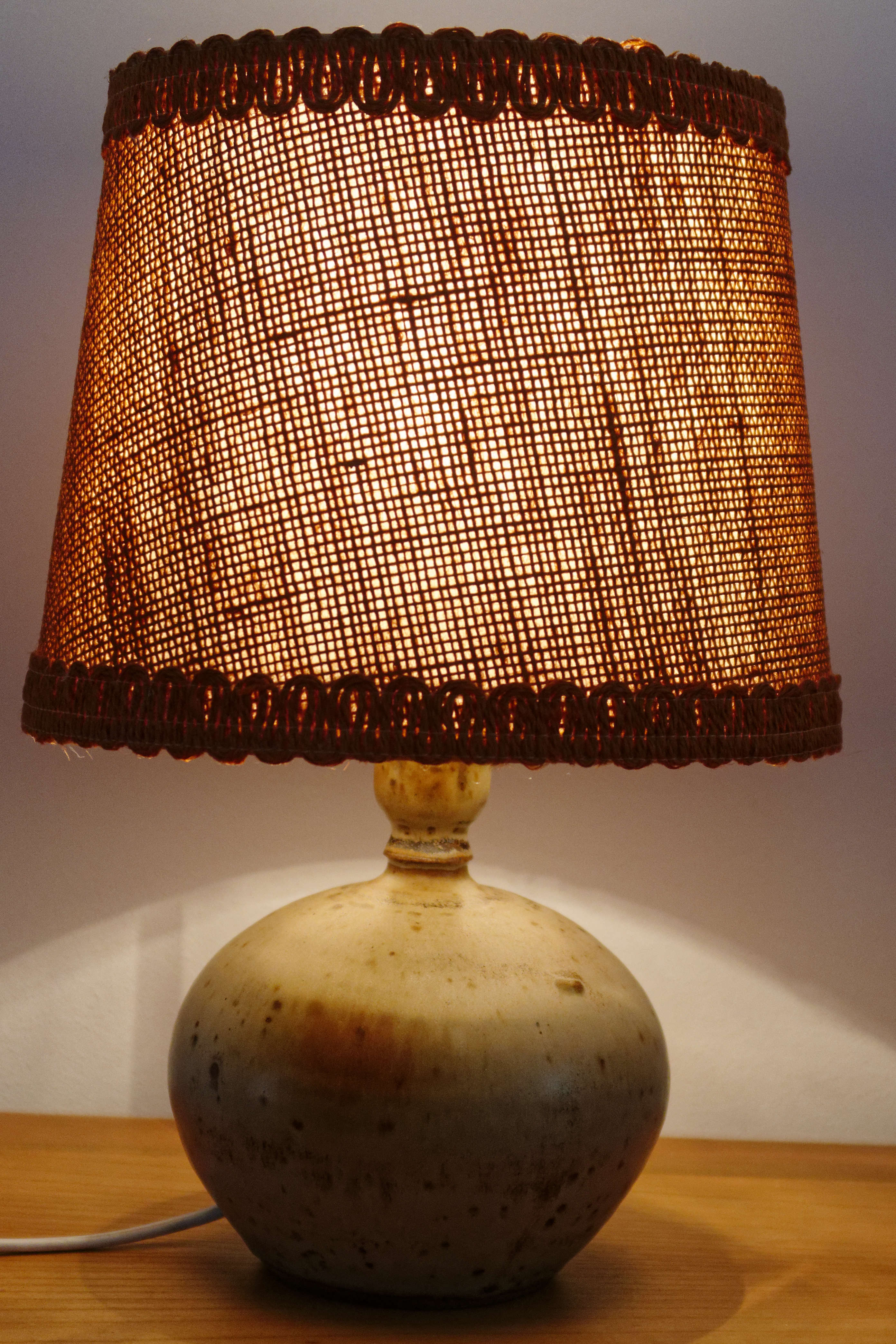 Vintage ceramic and burlap table lamp