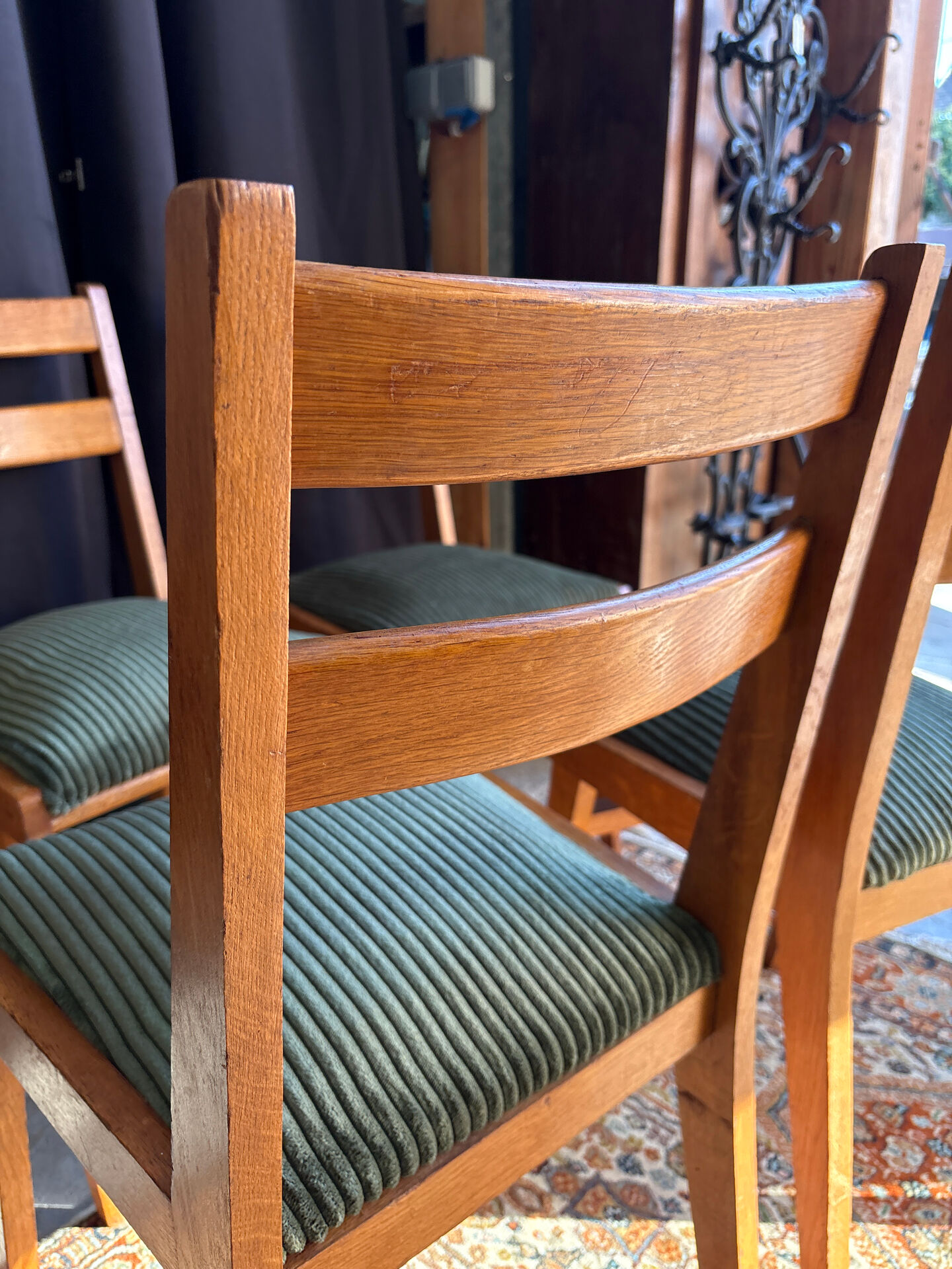 Set of 4 vintage chairs in wood and corduroy – 1950s/60s
