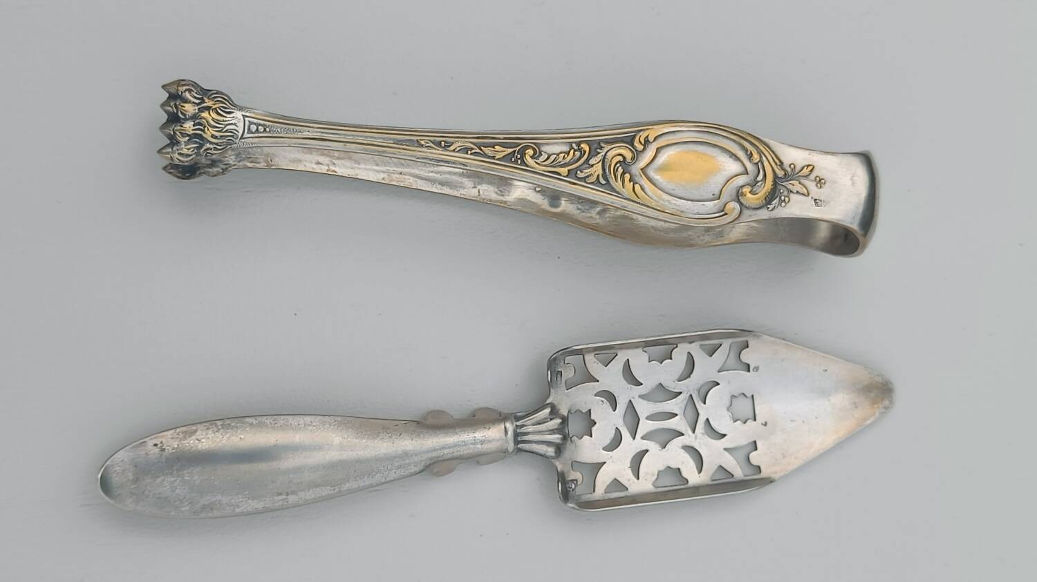 Absinthe spoon and tongs in silver-plated metal with hallmark