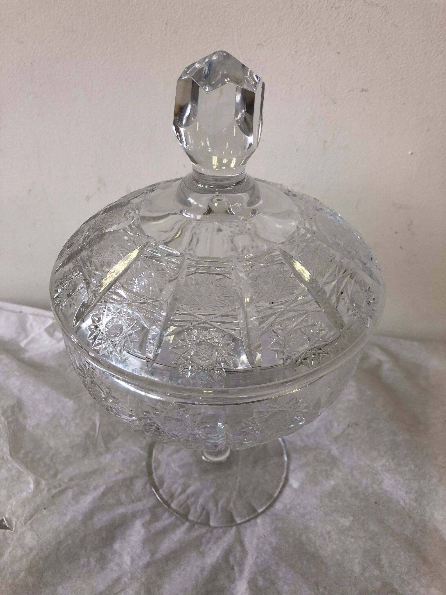 Bonbonnière ancienne en cristal