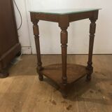 Corner table with glass top