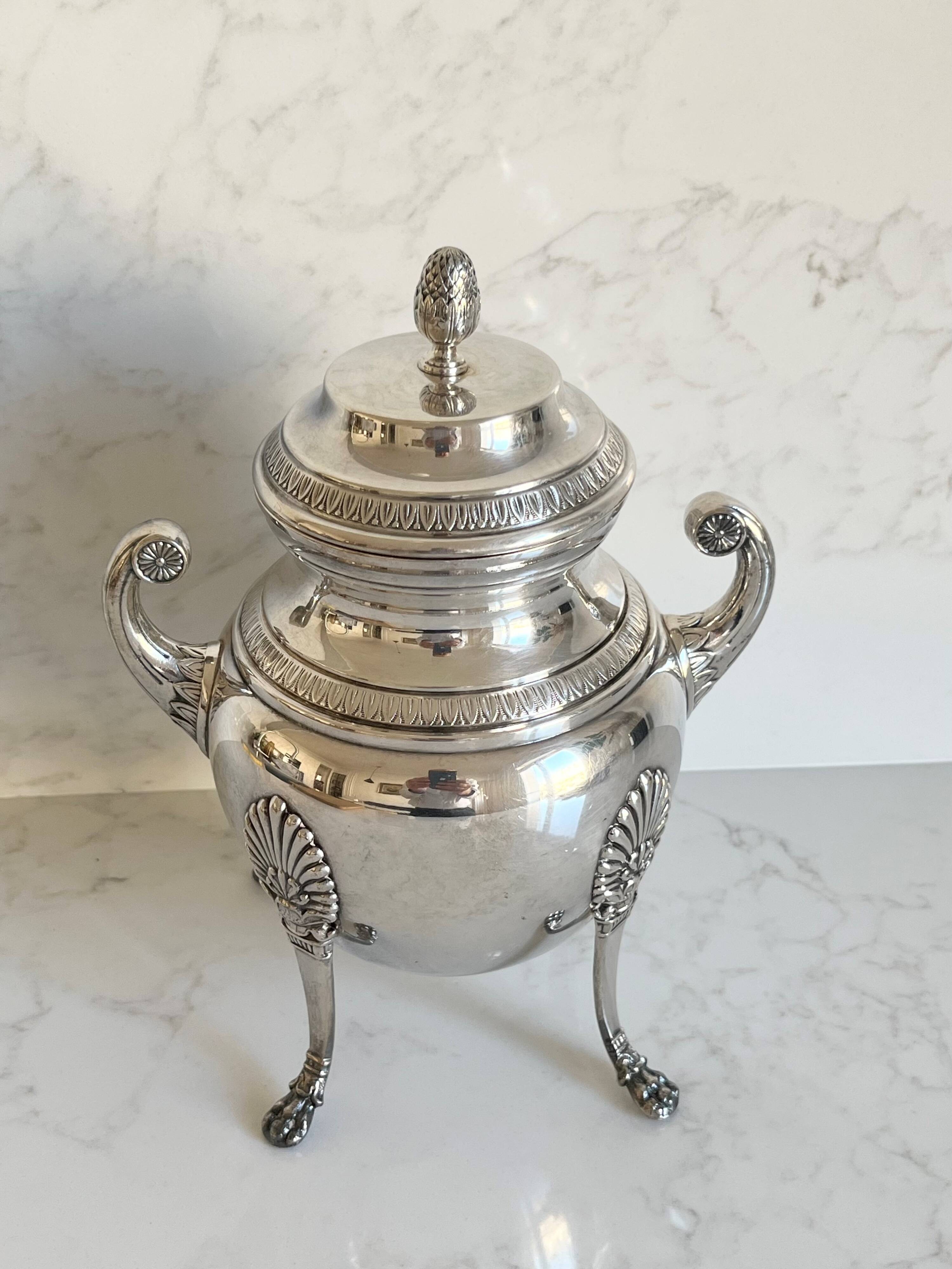 Ravinet d’Enfert silver-plated sugar bowl resting on 4 claw feet, Emp-style palmette motif