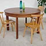 Extendable table with integrated Scandinavian style Self