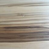 Table en bois massif design contemproain