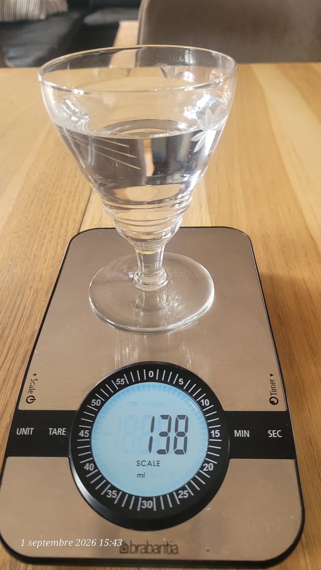 4 verres à pied Art Déco en verre gravé