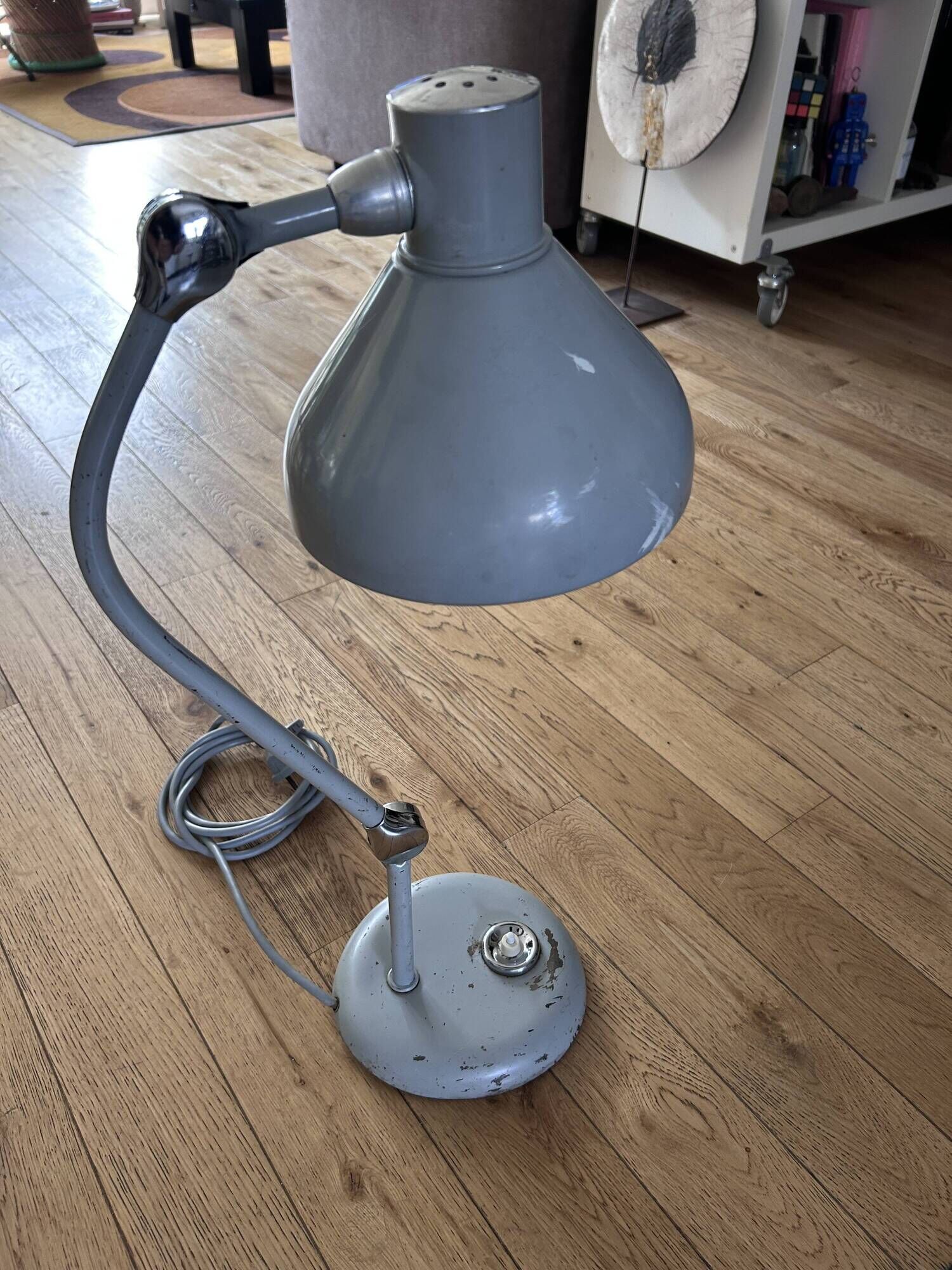 Jumo desk lamp model gs1 with 3 joints