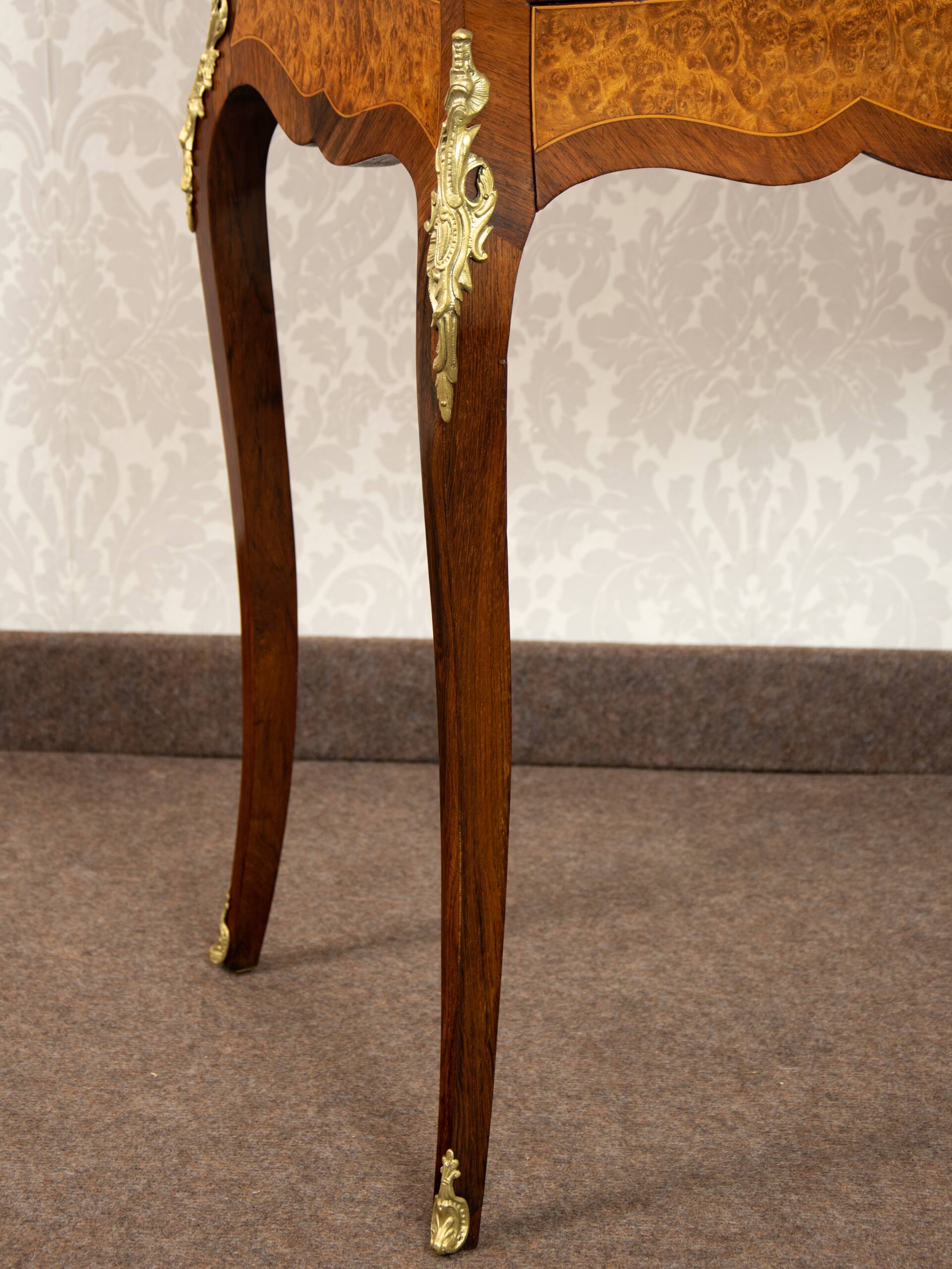 Secretary Bonheur du Jour Louis XV in rosewood and walnut 1870-1900