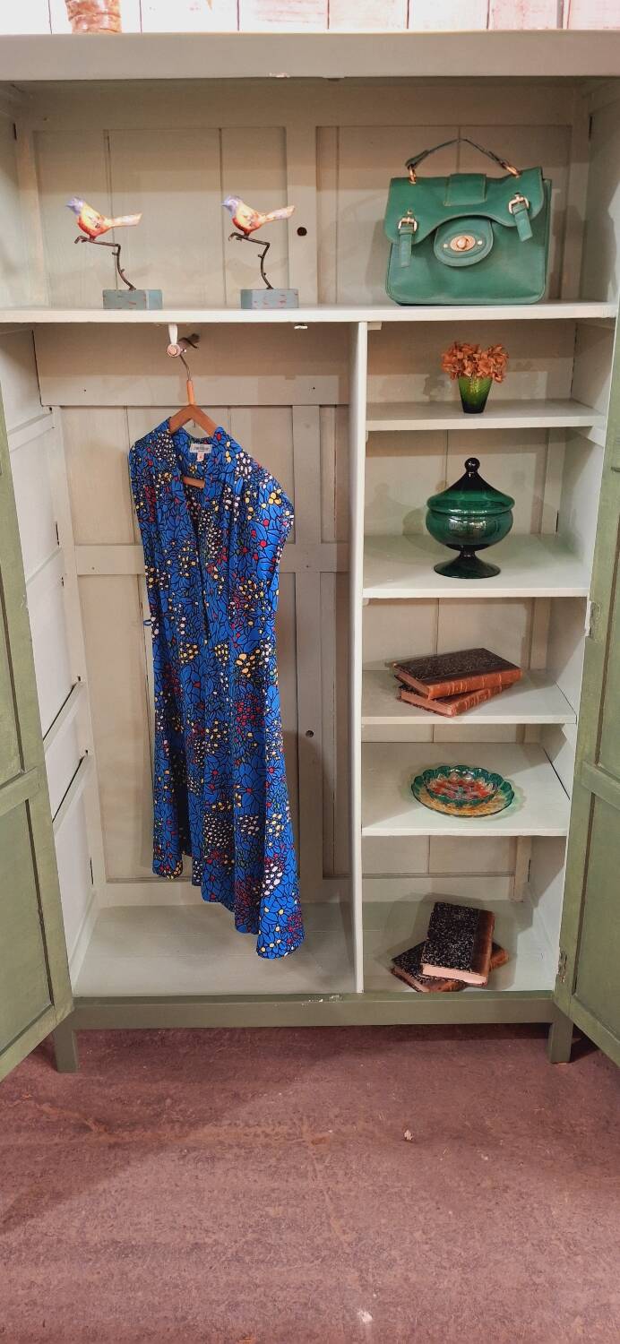 Armoire vintage