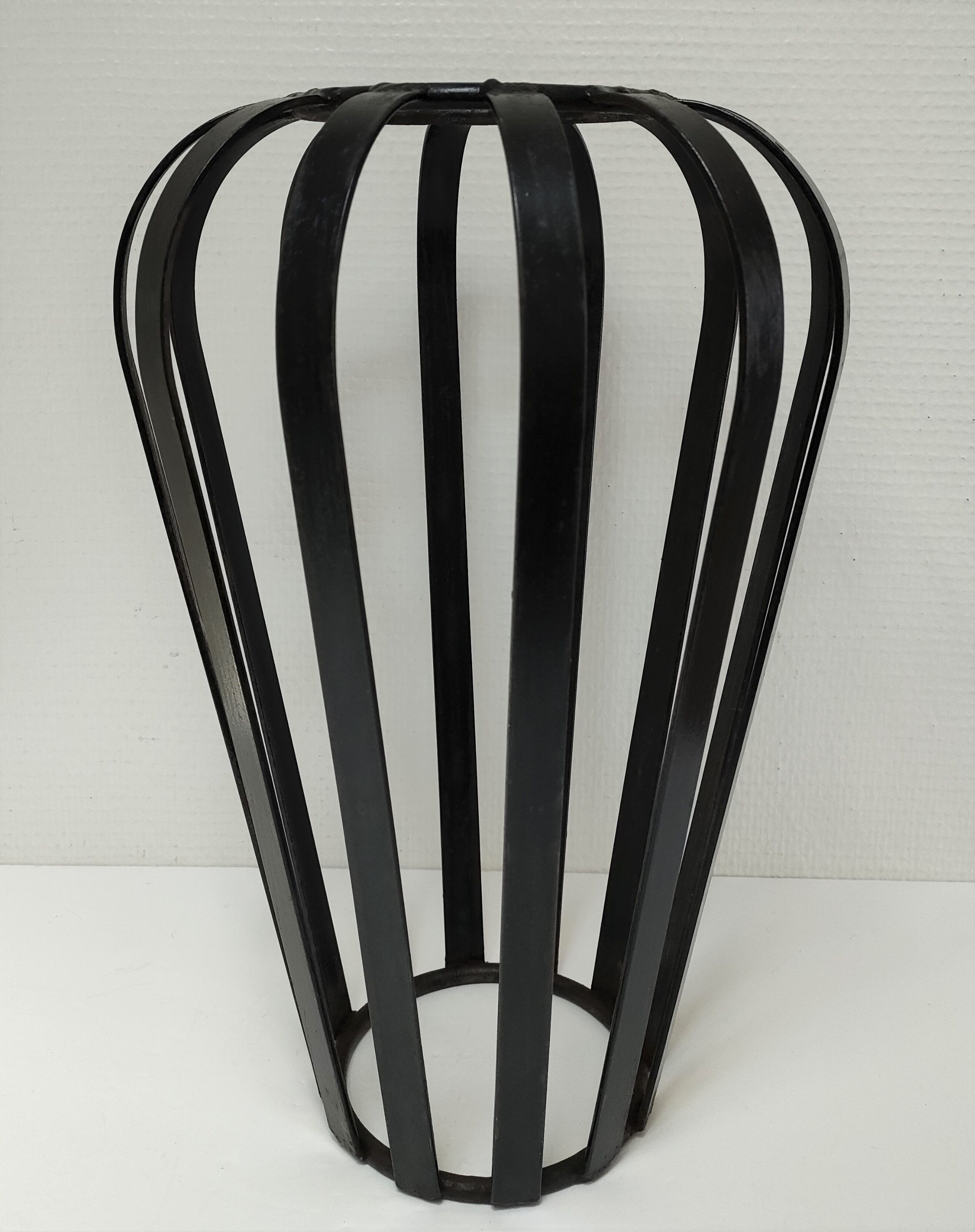 Porte-plante fer battu et fer forgé design années 60