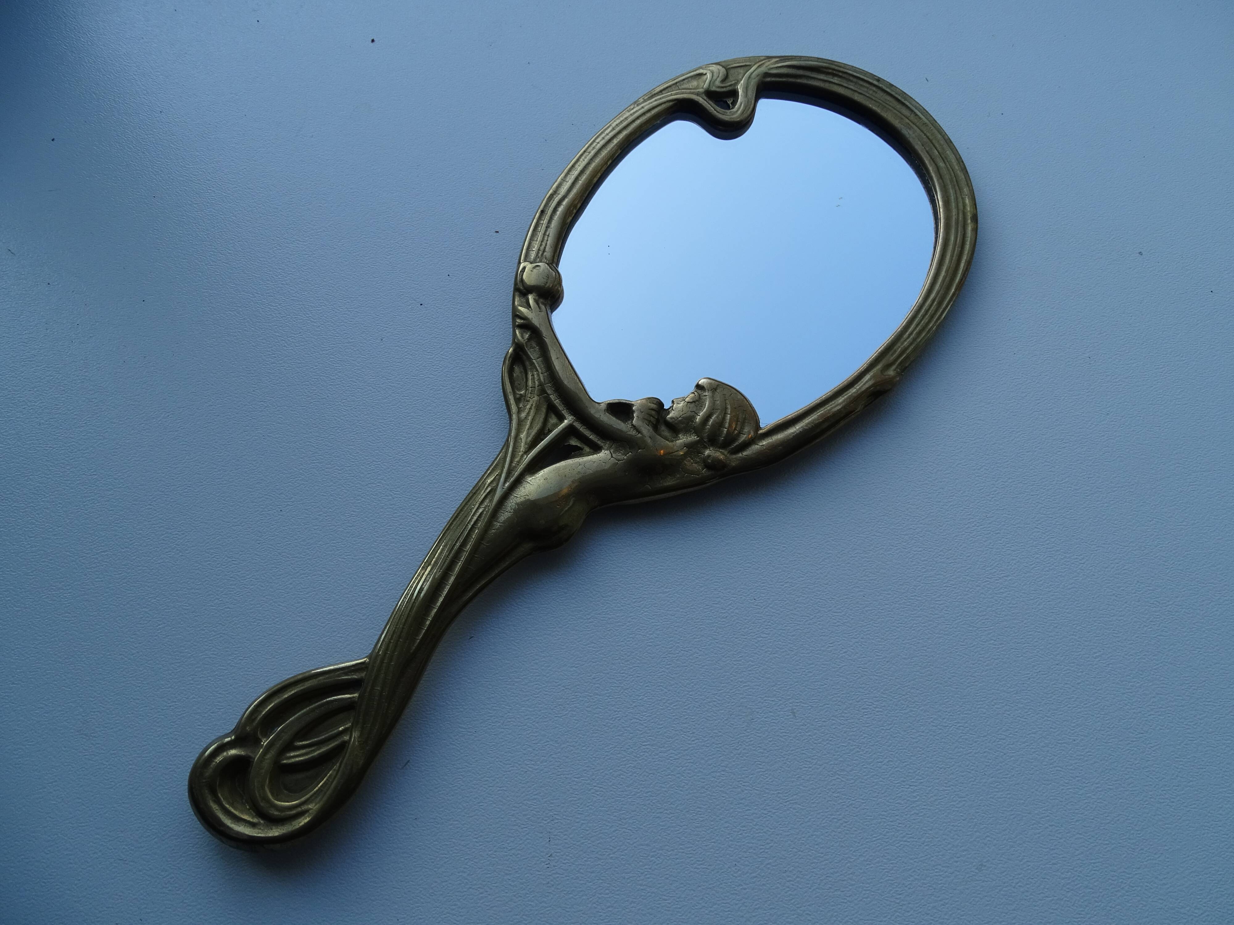 Hand-facing mirror bronze art nouveau style 1920