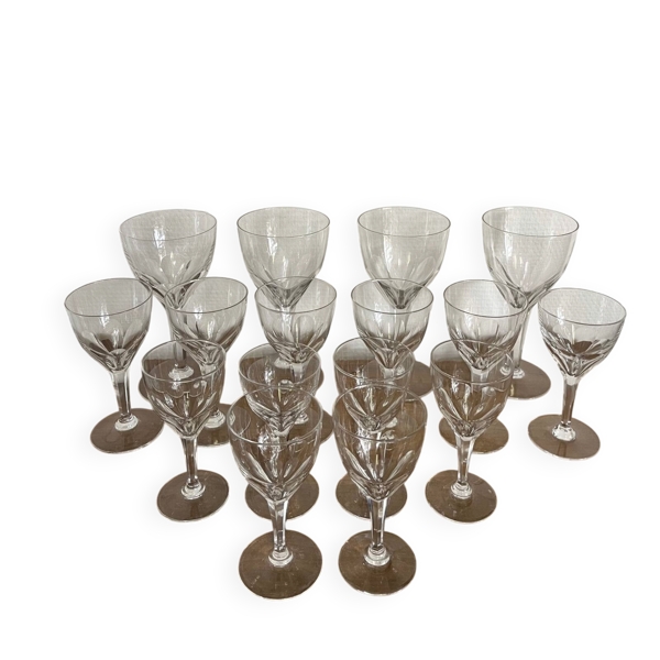 Set de 16 verres Nestor cristal Saint Lambert