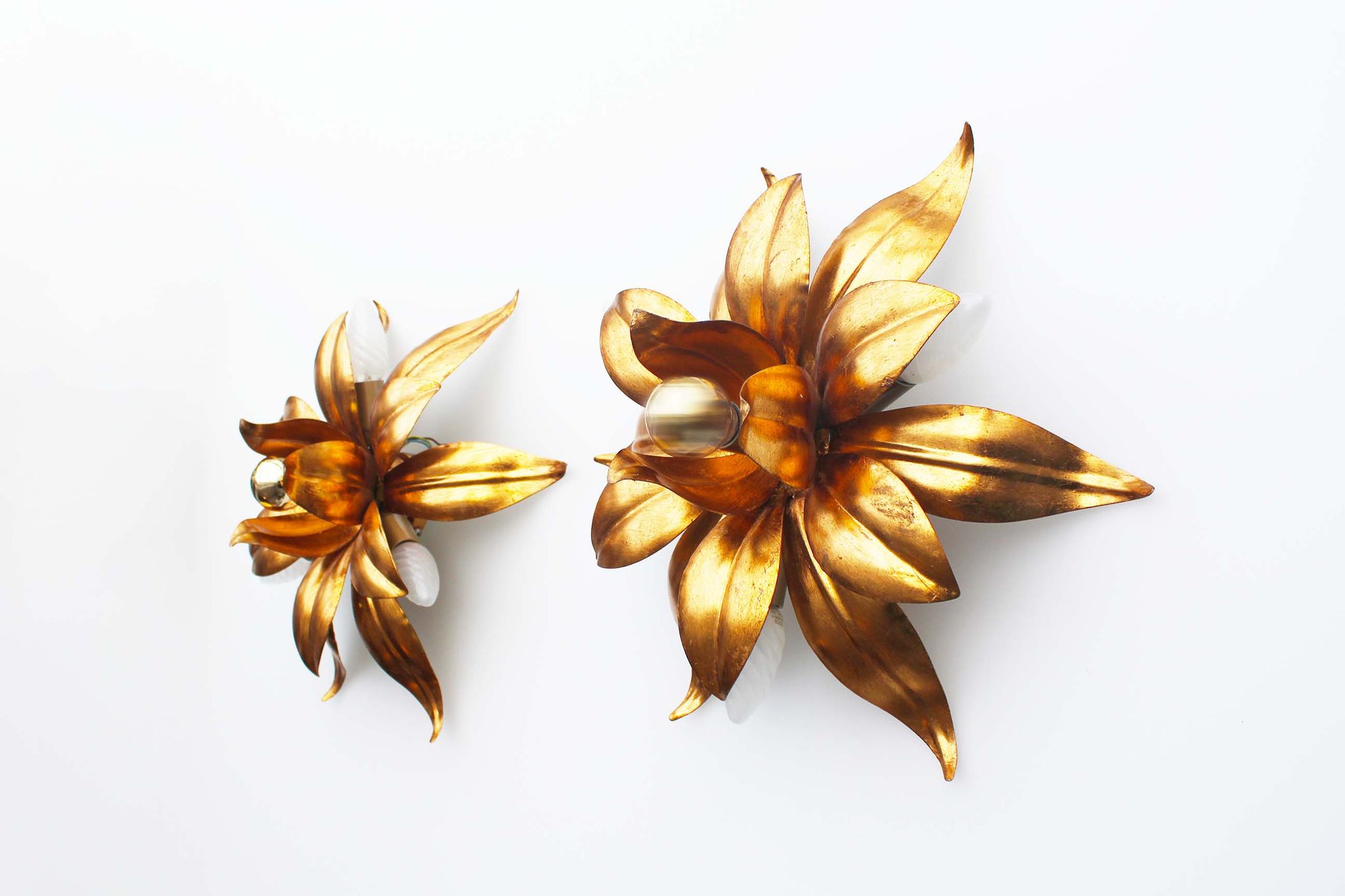 Large pair of italian gilt florentine wall lights 1970