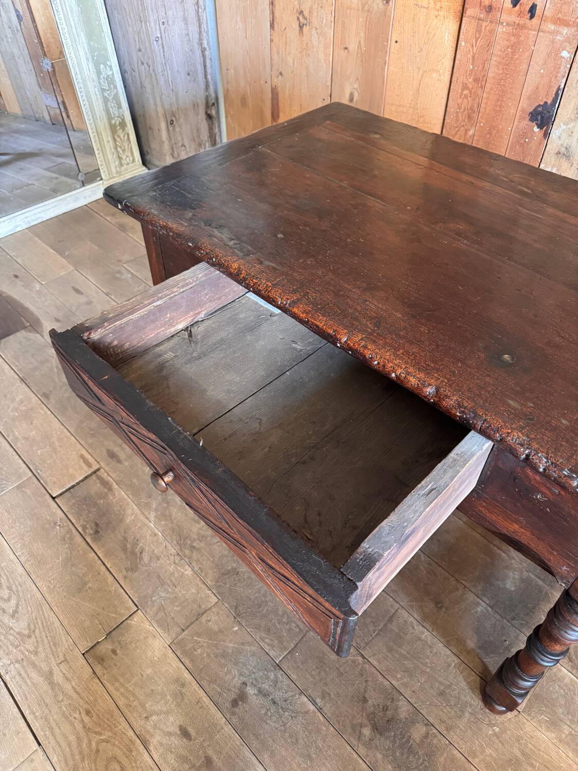 Cévenole table in chestnut wood, 19th-century folk art.