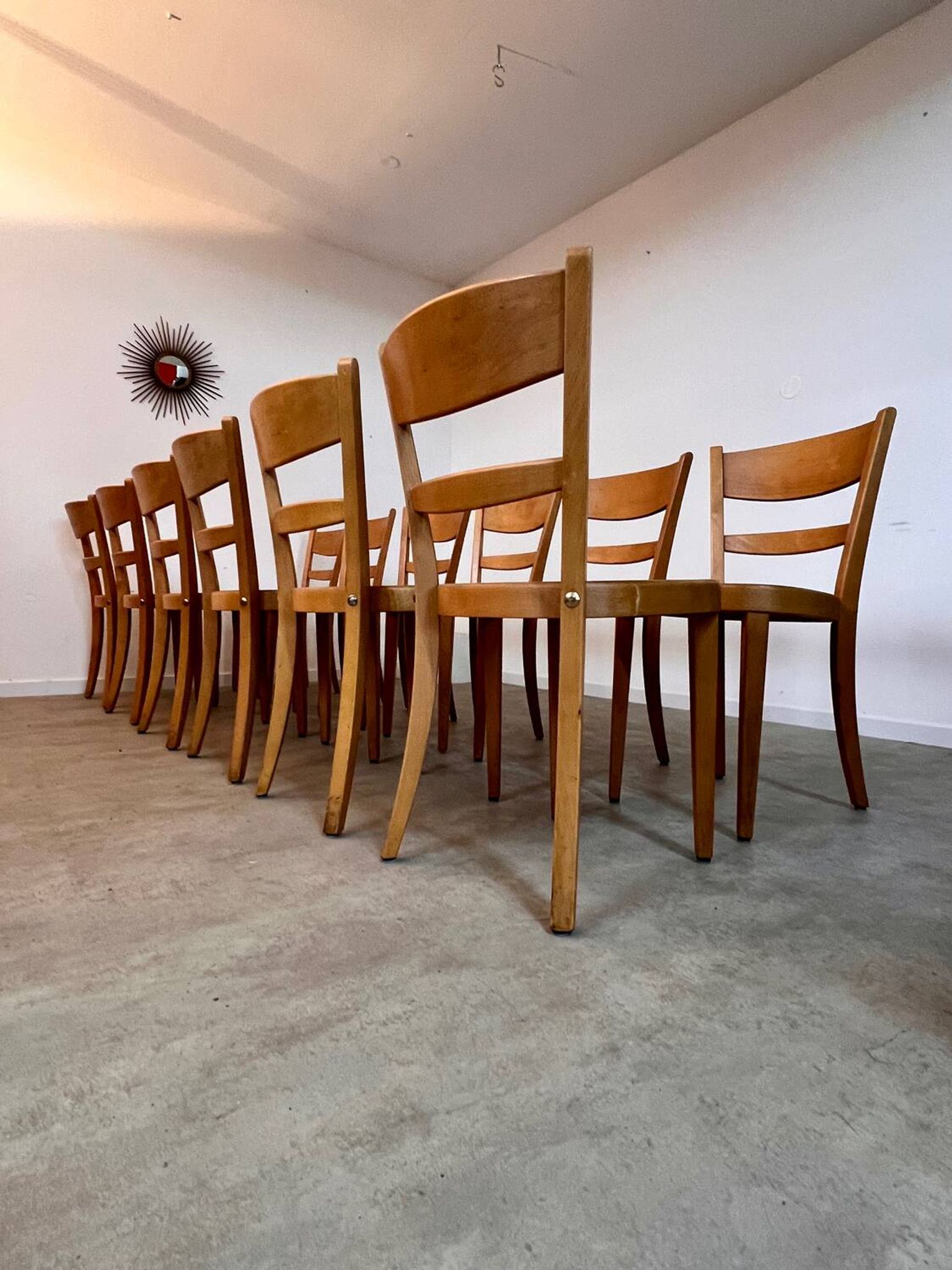 Lot 12 wooden bistro chairs by Horgen Glarus 70s vintage