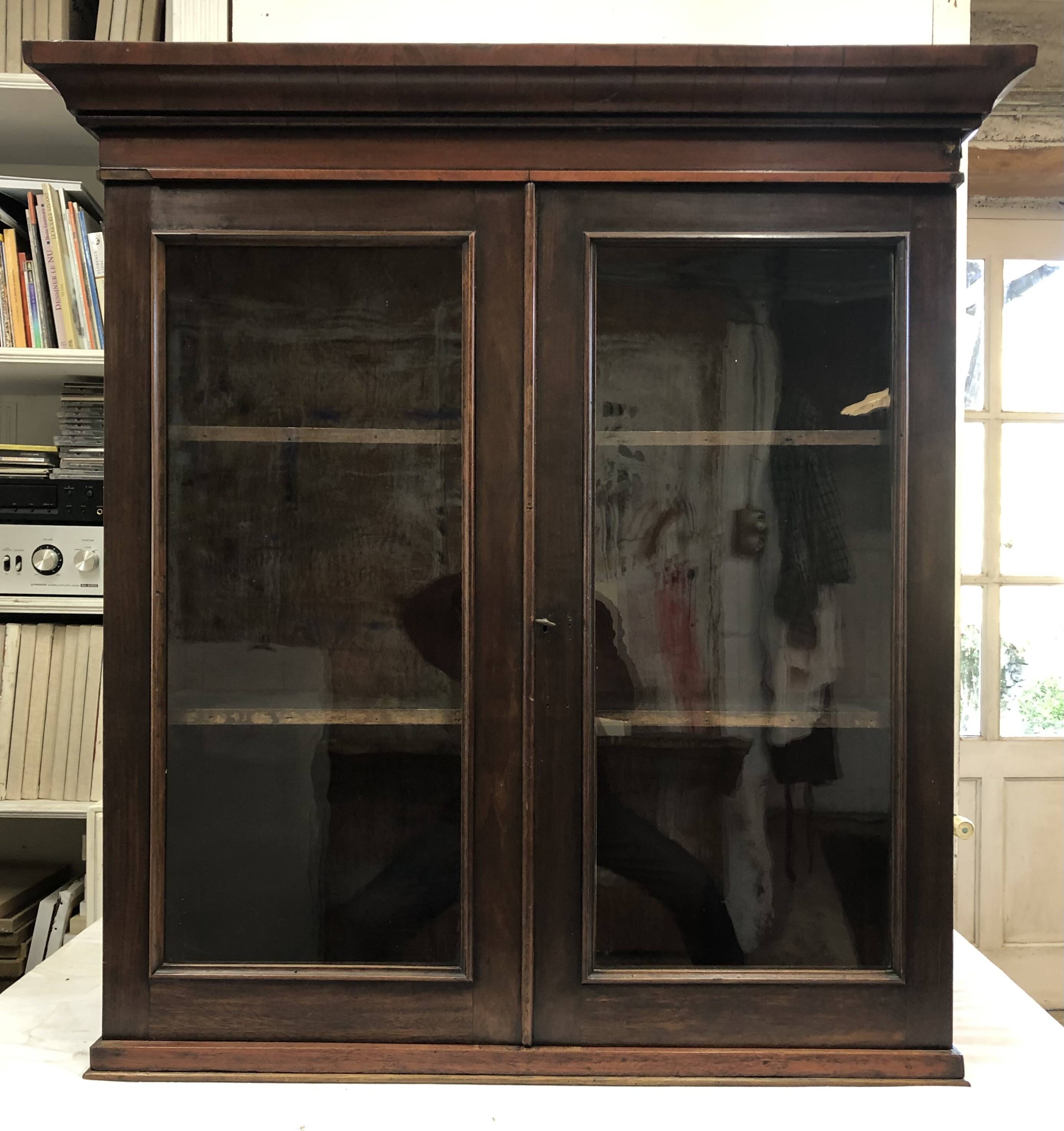 English display cabinet style