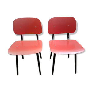 chaises Revolt par friso