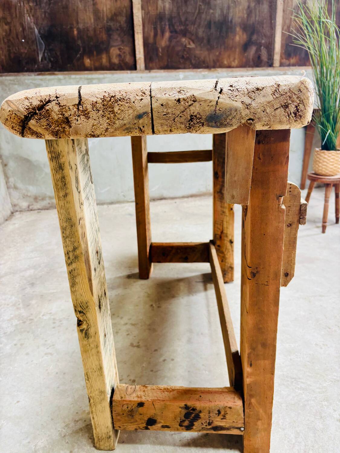 Small carpenter's workbench