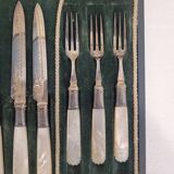 Cuberteria “Charles Boyton”, Victorian Style, Plate and nácar, s. XX – London, Reino Unido