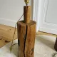 Lampe en bois brutaliste