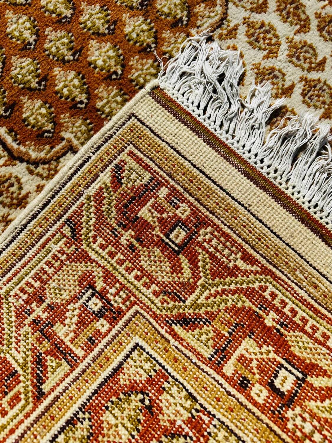 Tapis persan fait main