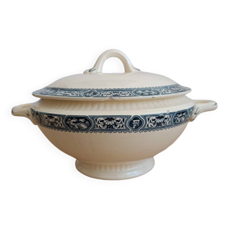 Iron earth tureen