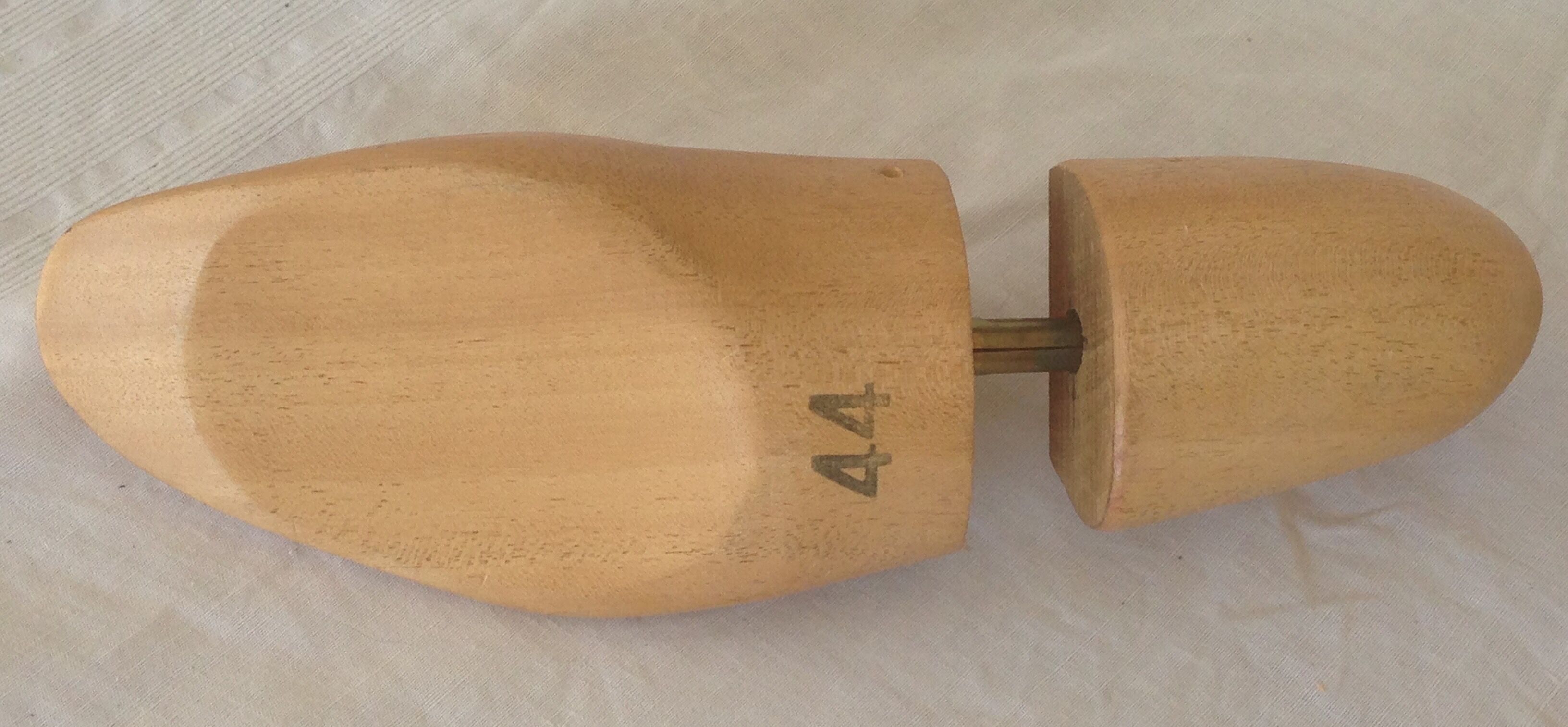 Pair of shoe trees Weston wooden