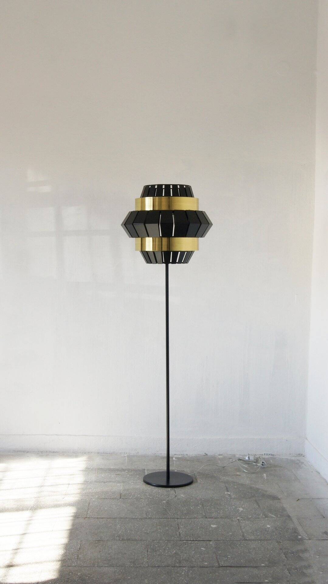 Comb Floor Lamp from Utu Soulful Lighting