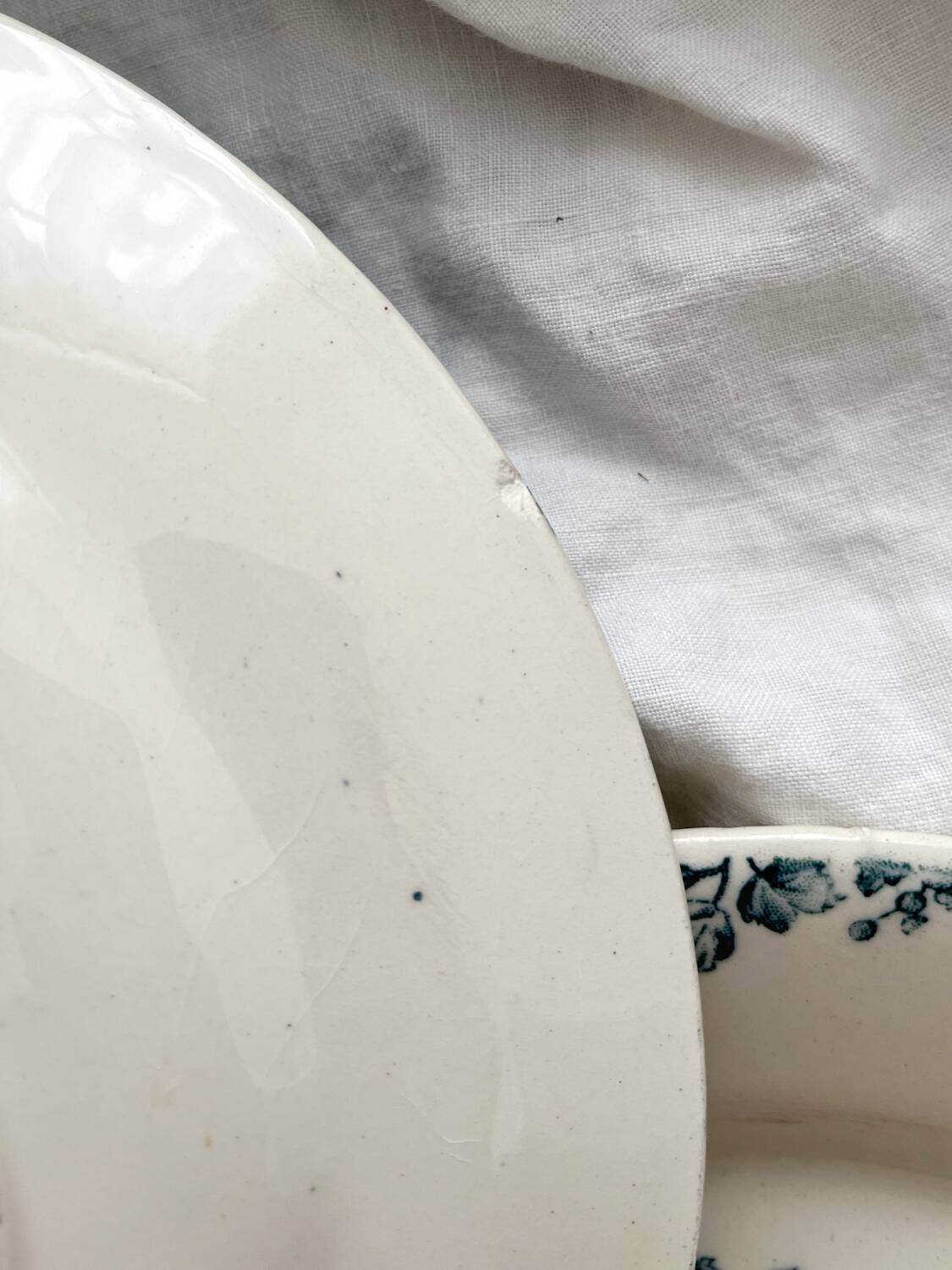 6 flat ironstone plates "Hollyhock" Gien