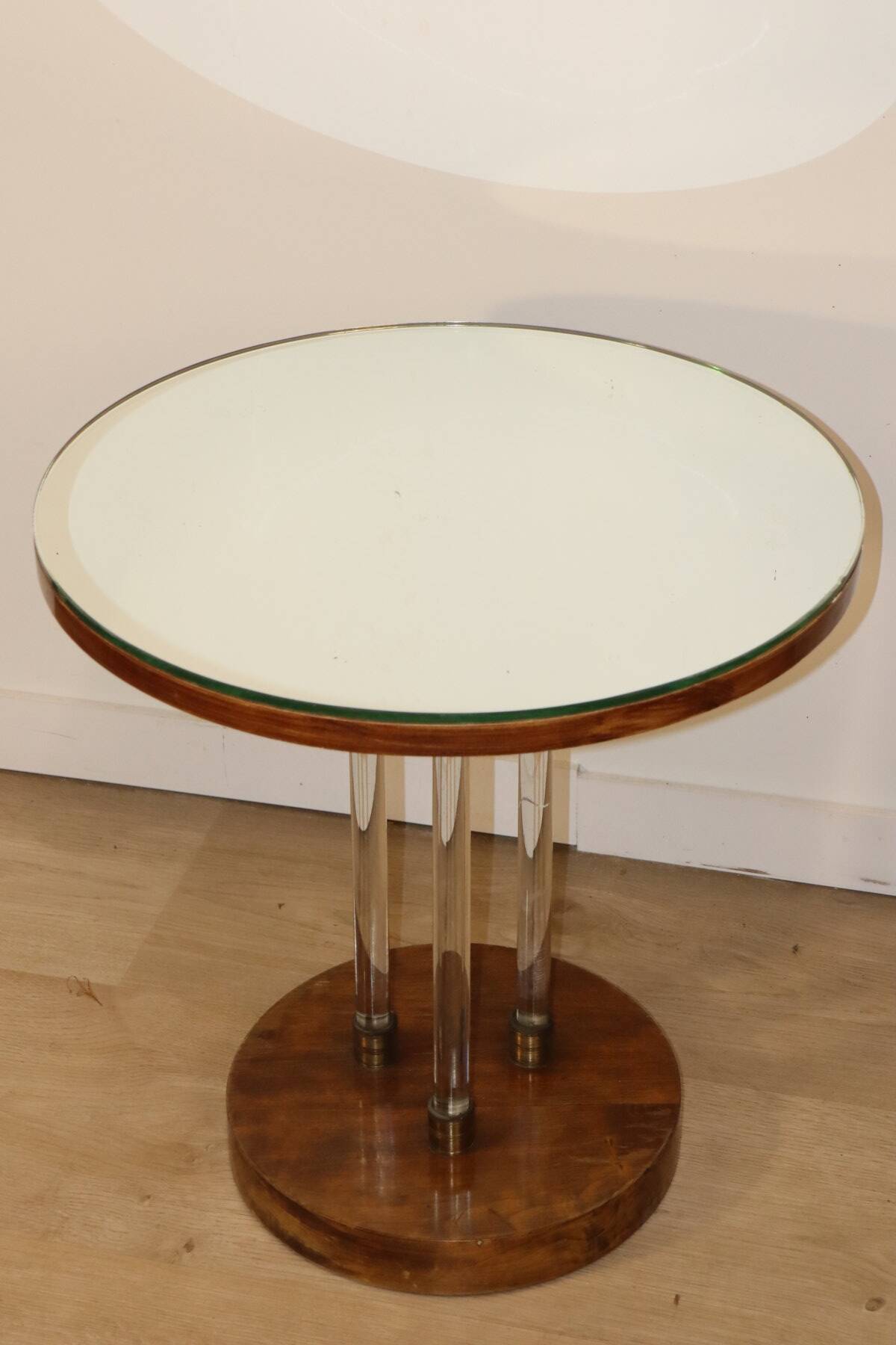 Art Deco side table in wood, brass and glass
