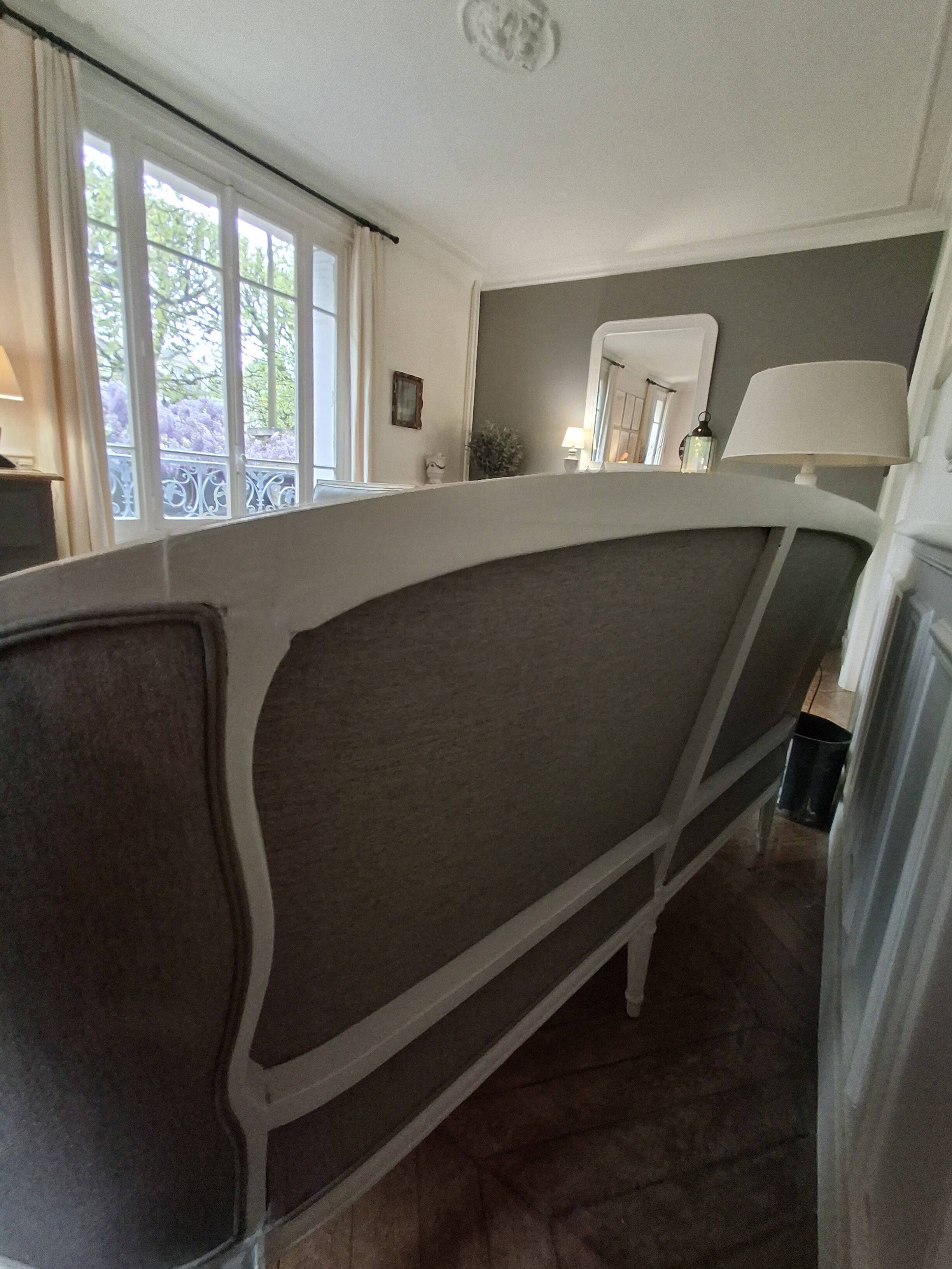 Louis XVI canapé fully restored