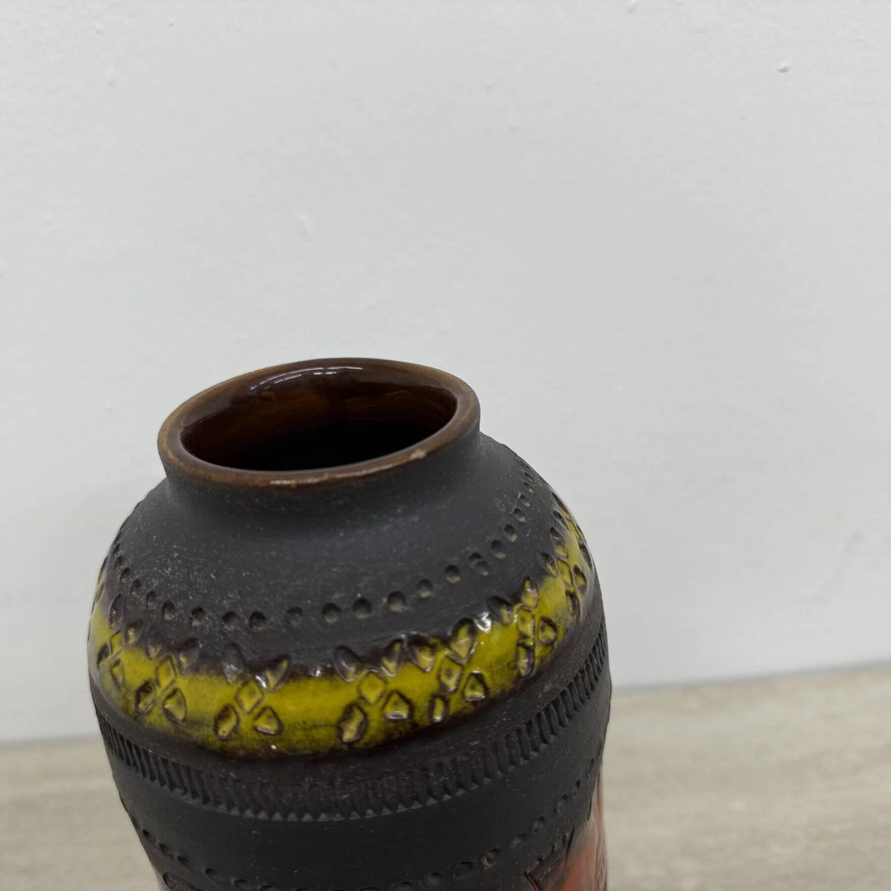 Mid-century Bitossi Genovese Aldo Londi vase Italy, 1970s