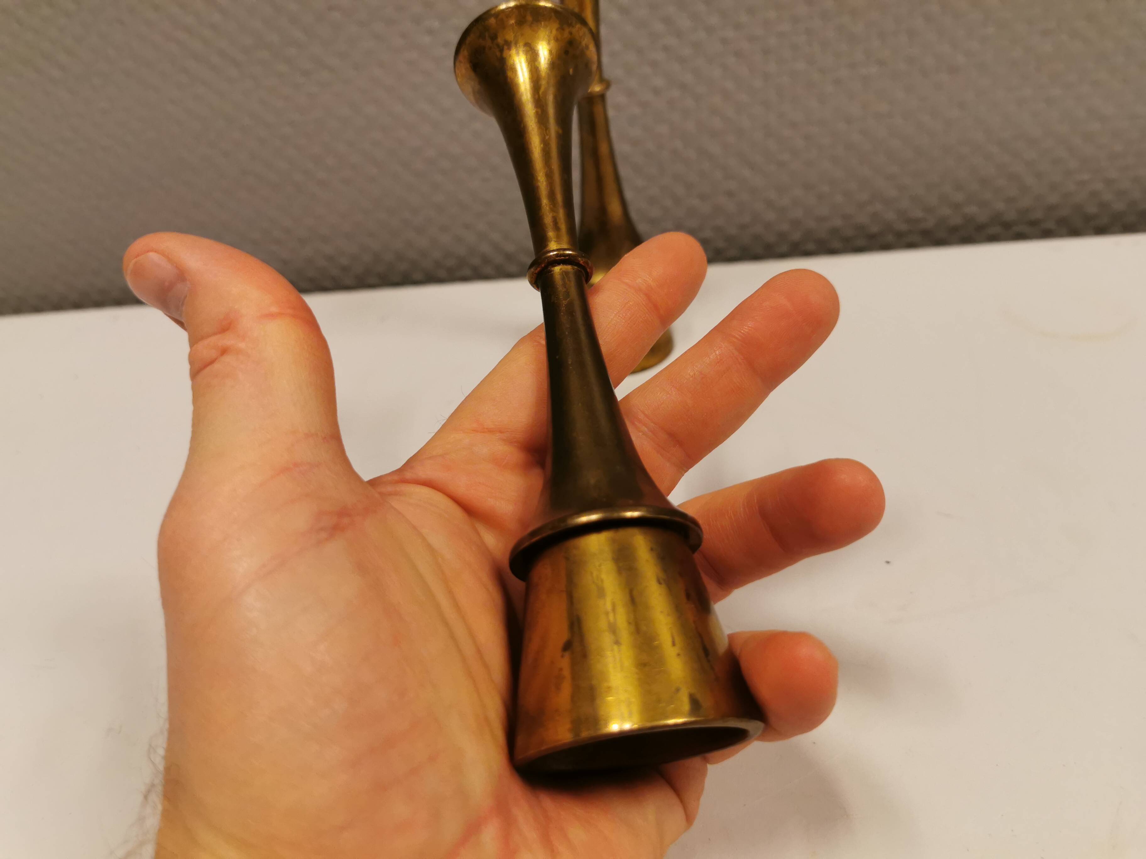 A set of beautiful candlesticks in solid brass.