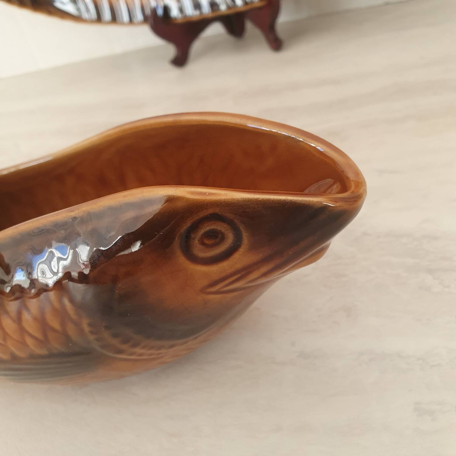 Sarreguemines / Large serving platter and matching fish-shaped sauce boat