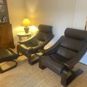 Pair of Kroken armchairs and ottoman — Åke Fribyter, marketed p