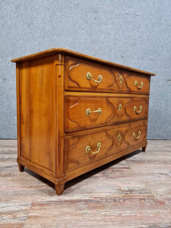 Louis XVI period chest of drawers in solid cherry wood from the second half of the 18th century