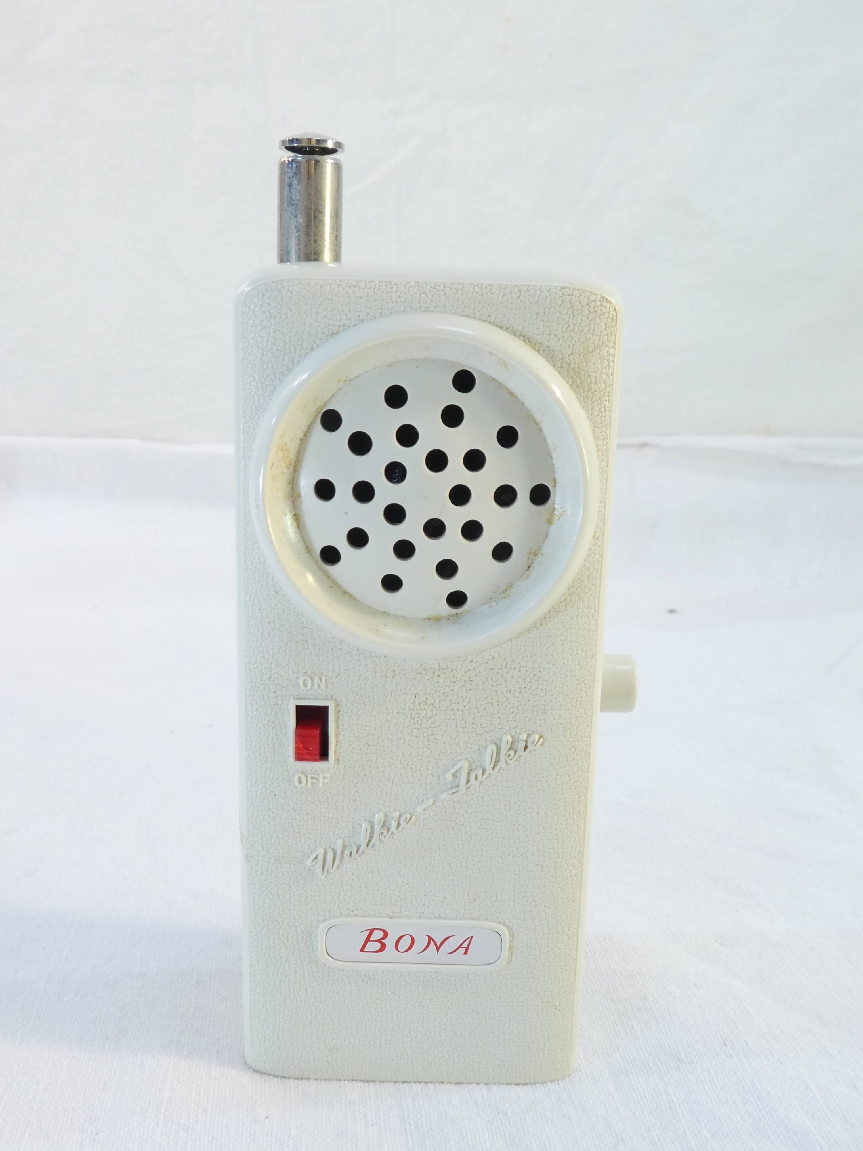 Pair of walkie-talkies Bona model WE 32 made in Japan