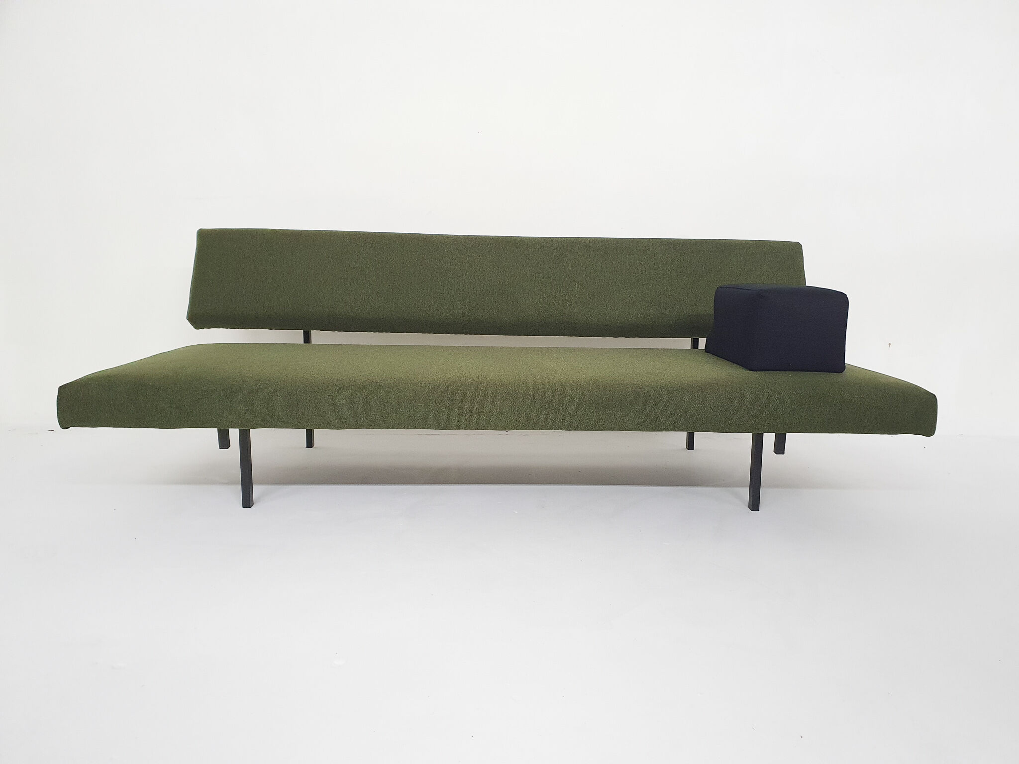 Gijs van der Sluis Model 540 sleeper / sofa, The Netherlands 1960's