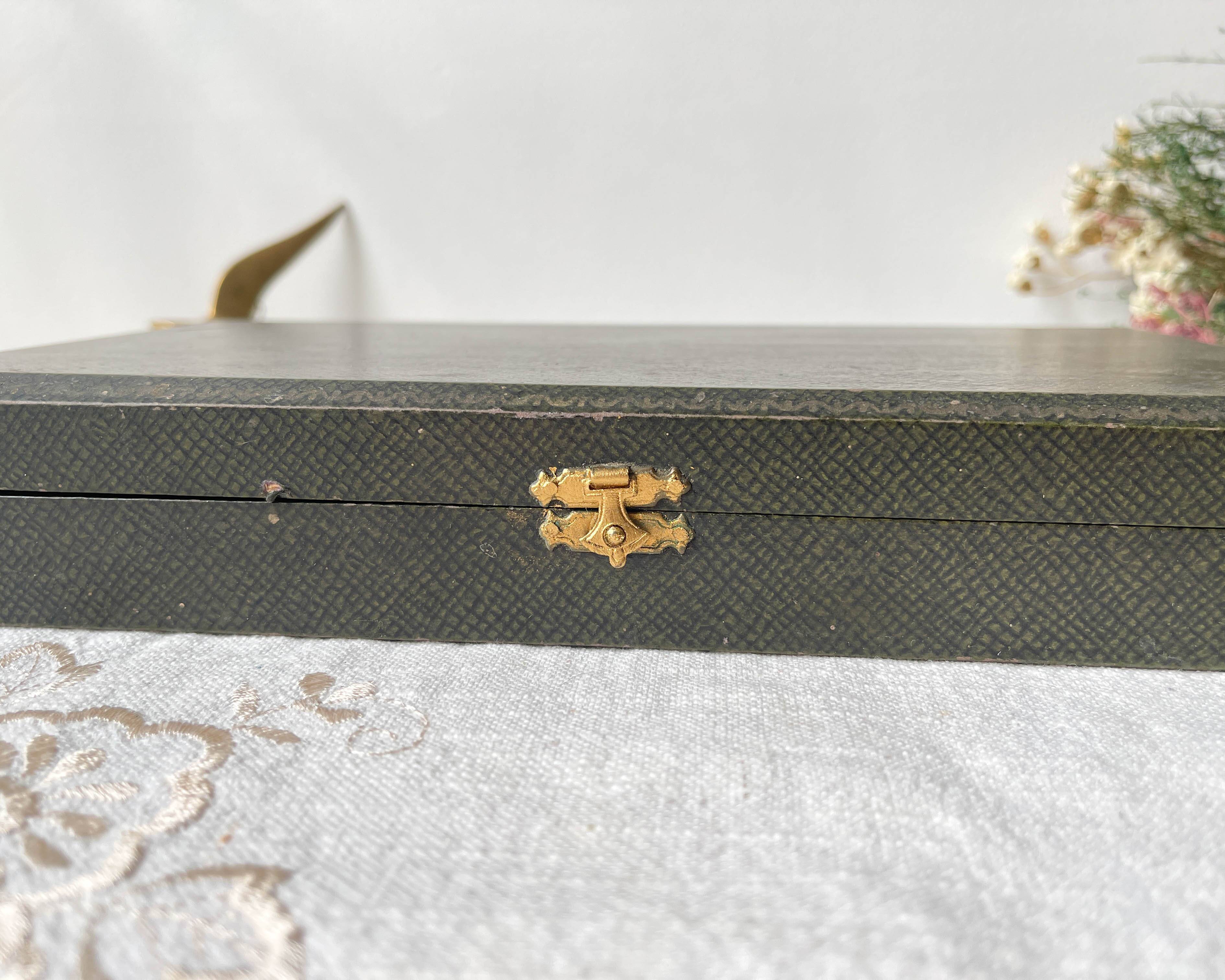 12 couteaux vintage bakélite Inox Pradel