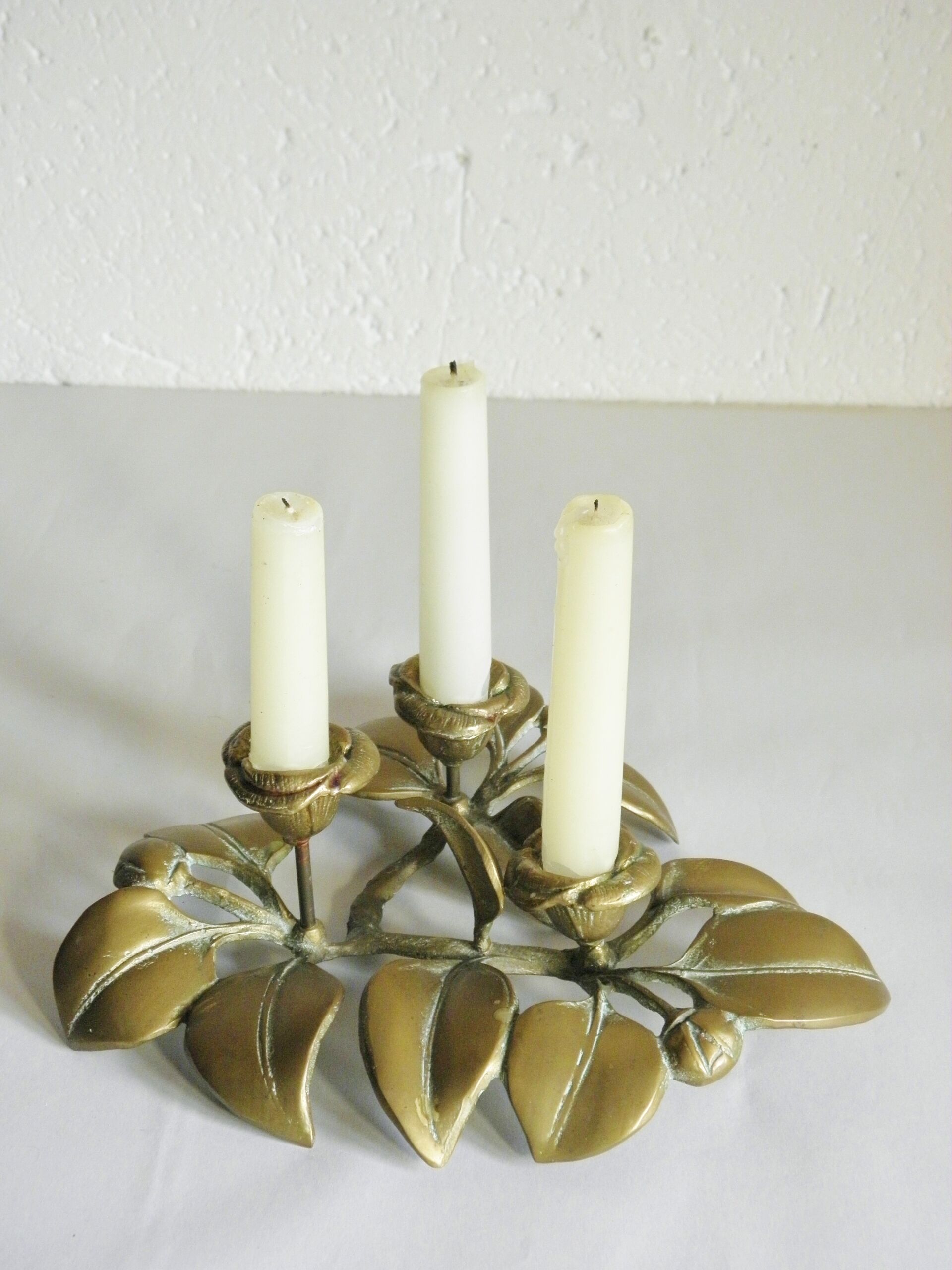 Chandelier "camelia" in brass 70s