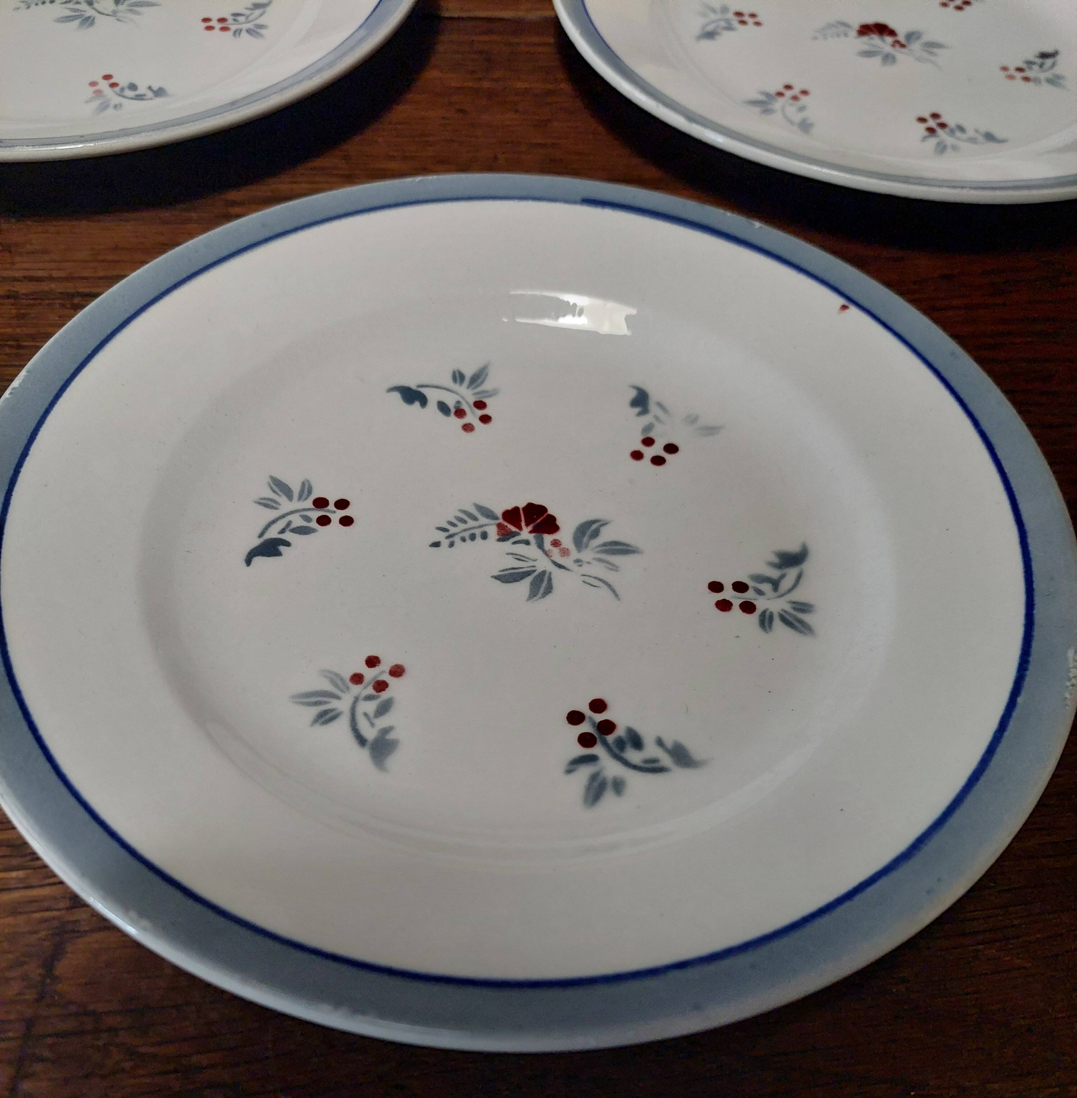 Dessert plates, set of eight, Marly decor