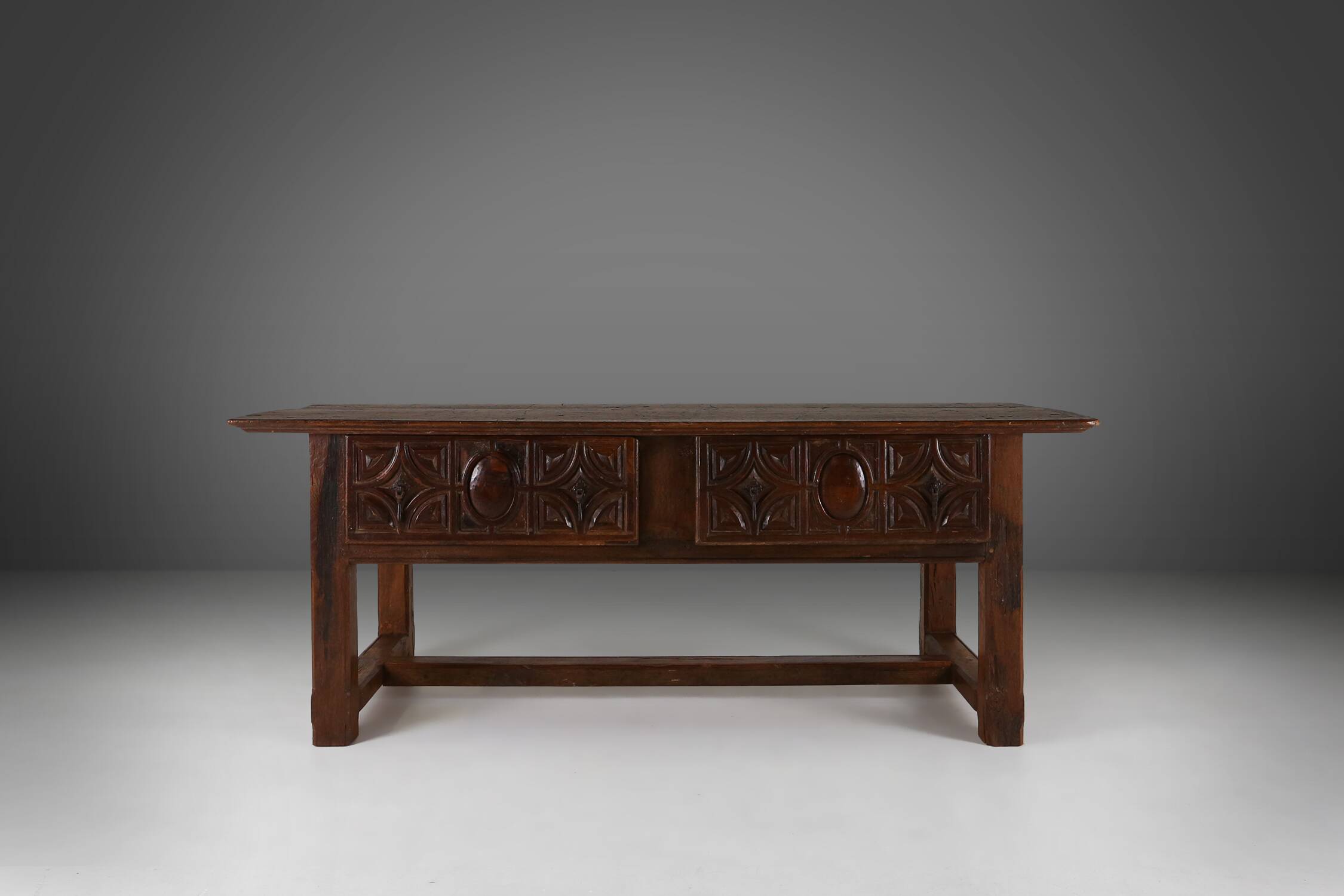 Antique Spanish console table in oak wood, with 2 large drawers from the 18th century.