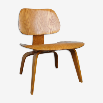 Ash LCW Lounge Chair by Charles and Ray Eames for Evans / Herman Miller, 1948-49